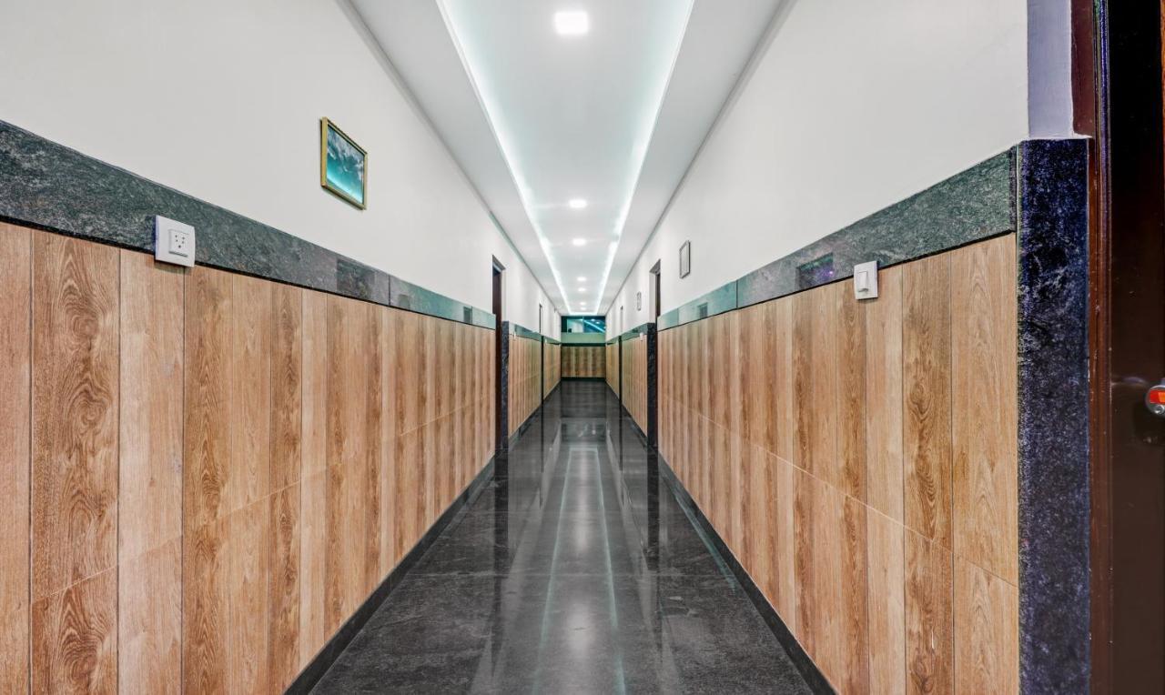 Lee Comfort Kushālnagar Exterior foto